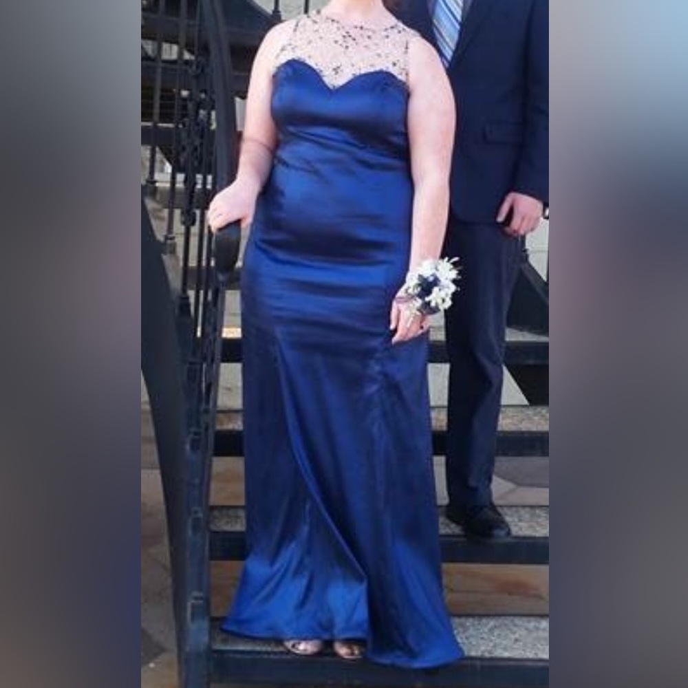 Elegant Blue Satin Evening Gown